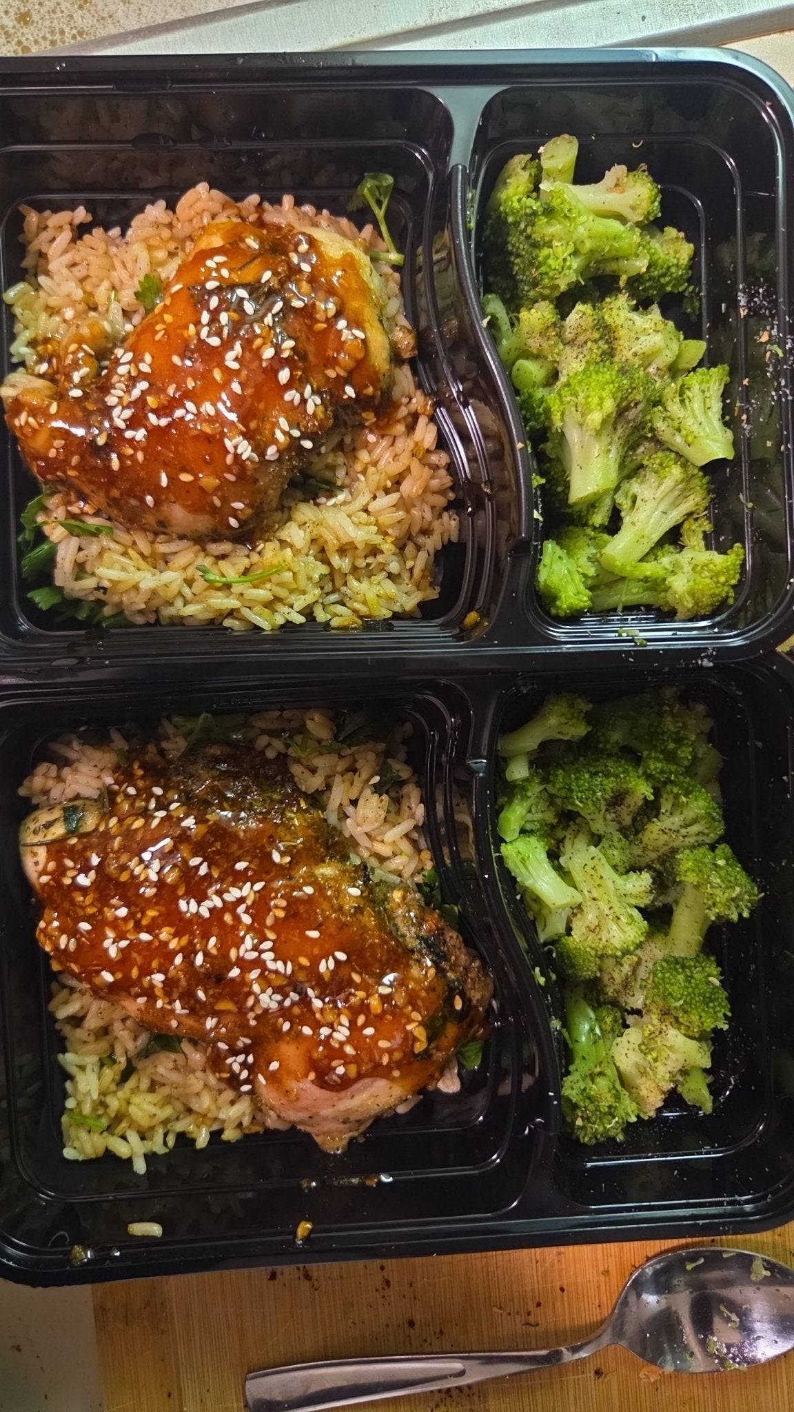 Packman meal prep: glazed sesame chicken, rice and broccoli